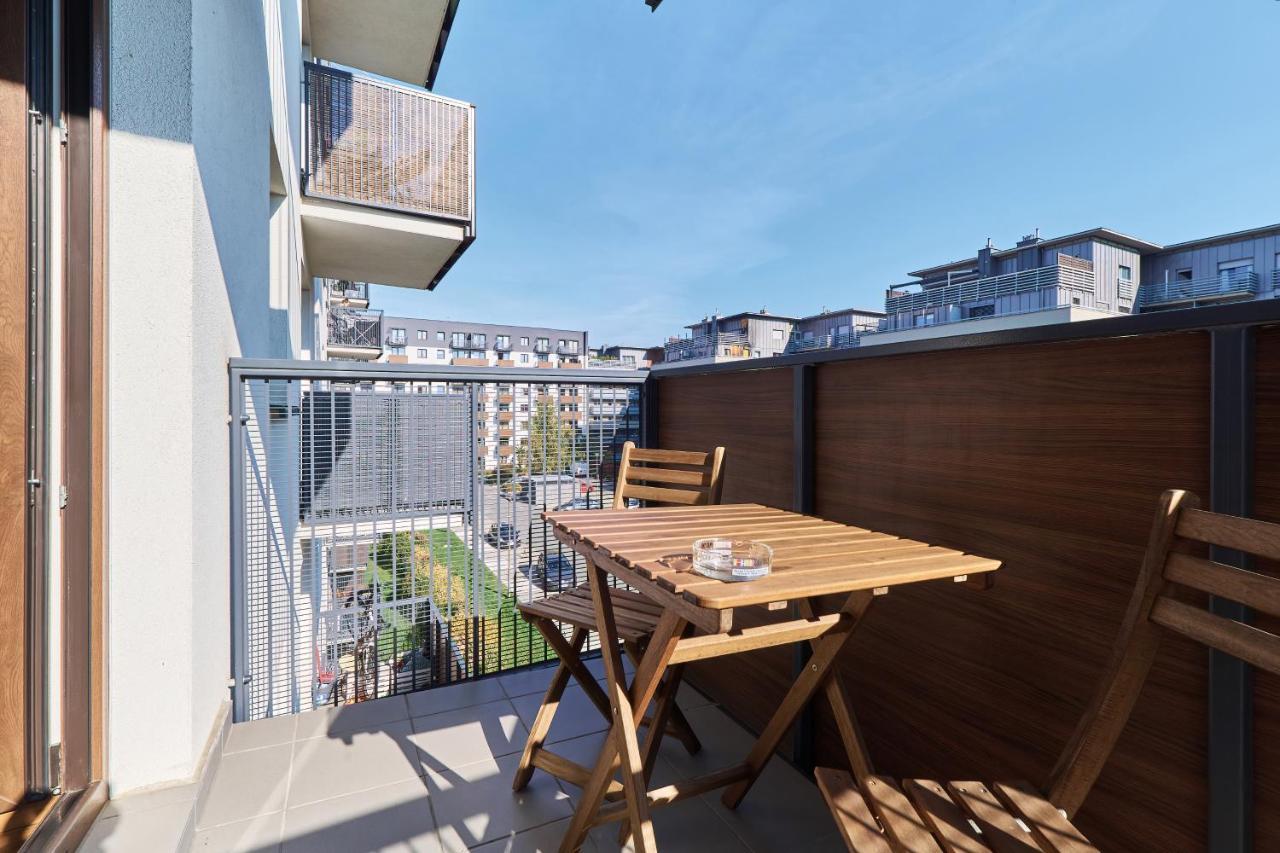 Nowa Teczowa Apartments Promenada Staromiejska By Noclegi Renters Wrocław Eksteriør bilde