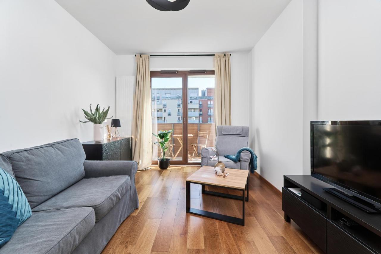 Nowa Teczowa Apartments Promenada Staromiejska By Noclegi Renters Wrocław Eksteriør bilde