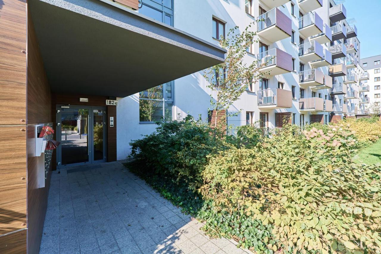 Nowa Teczowa Apartments Promenada Staromiejska By Noclegi Renters Wrocław Eksteriør bilde